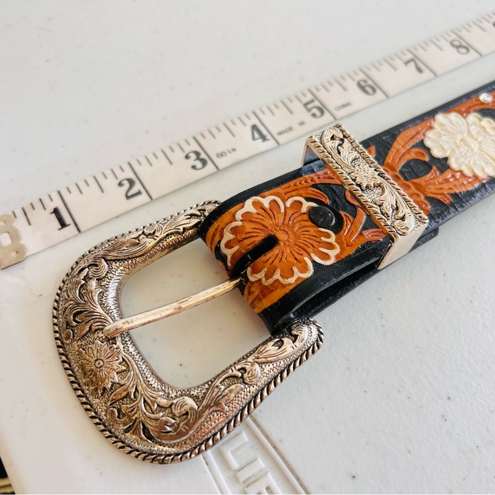 Vintage Costal Cowgirl Western Red Spur 26 Bling Belt White - Picture 2 of 7